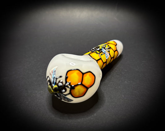 HoneyComb Bee Hand Pipe